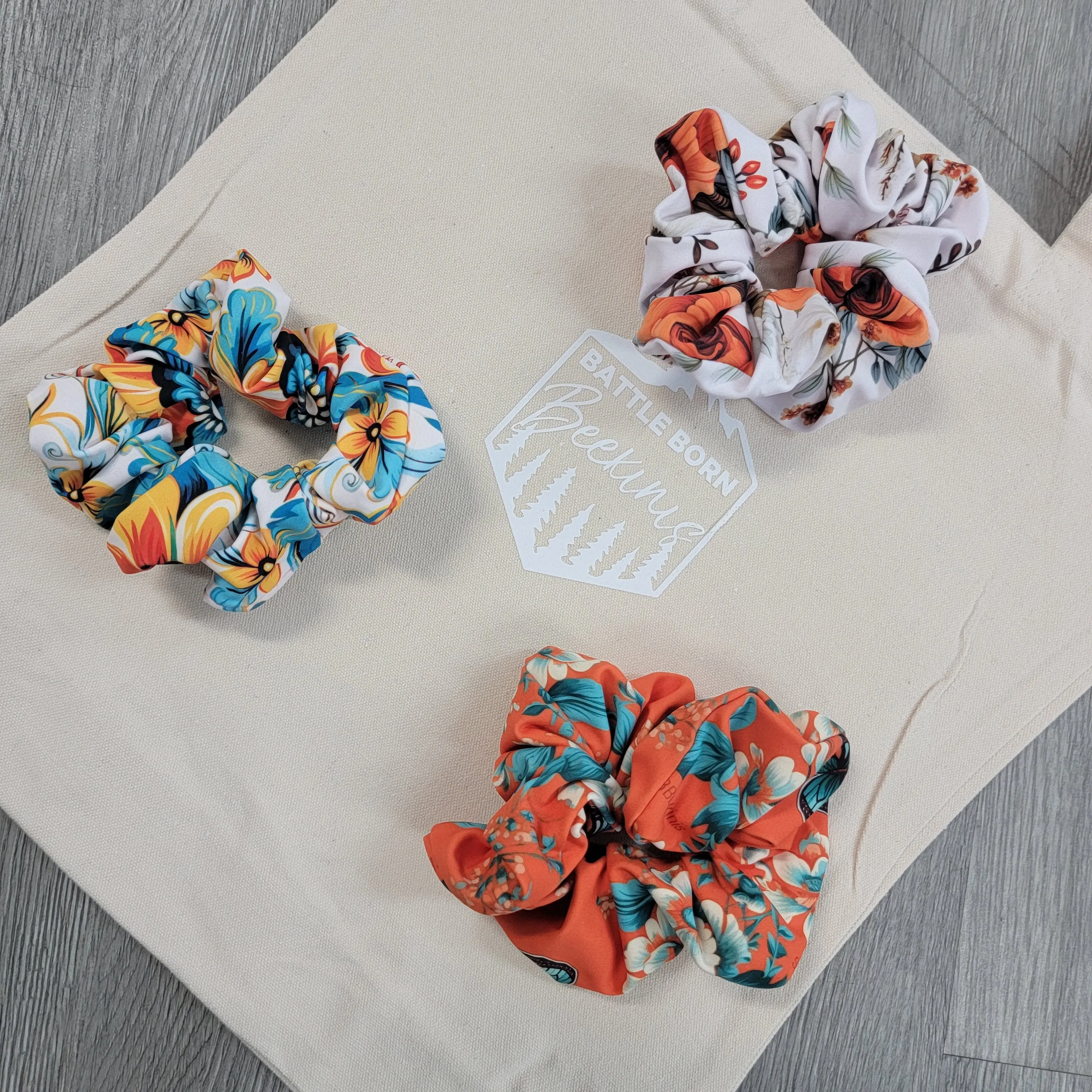 Boho Flores Scrunchie